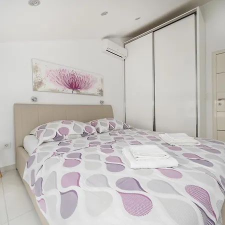 Kornati Paradise Bella Olimpia ティスノ