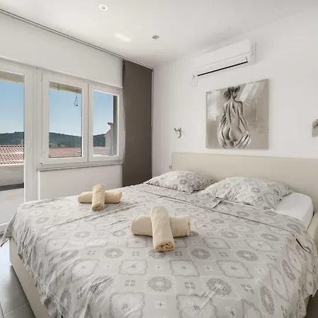 Kornati Paradise Bella Olimpia ティスノ